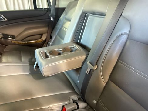 Used 2017 GMC Yukon Denali w/ Open Road Package RWD image 16