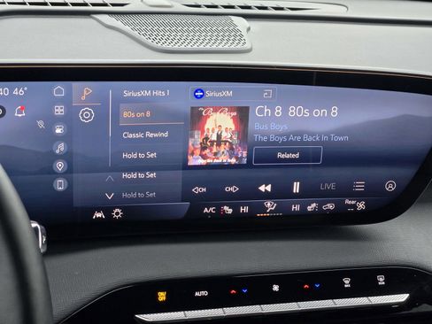 Certified 2025 Buick Enclave Sport Touring image 18