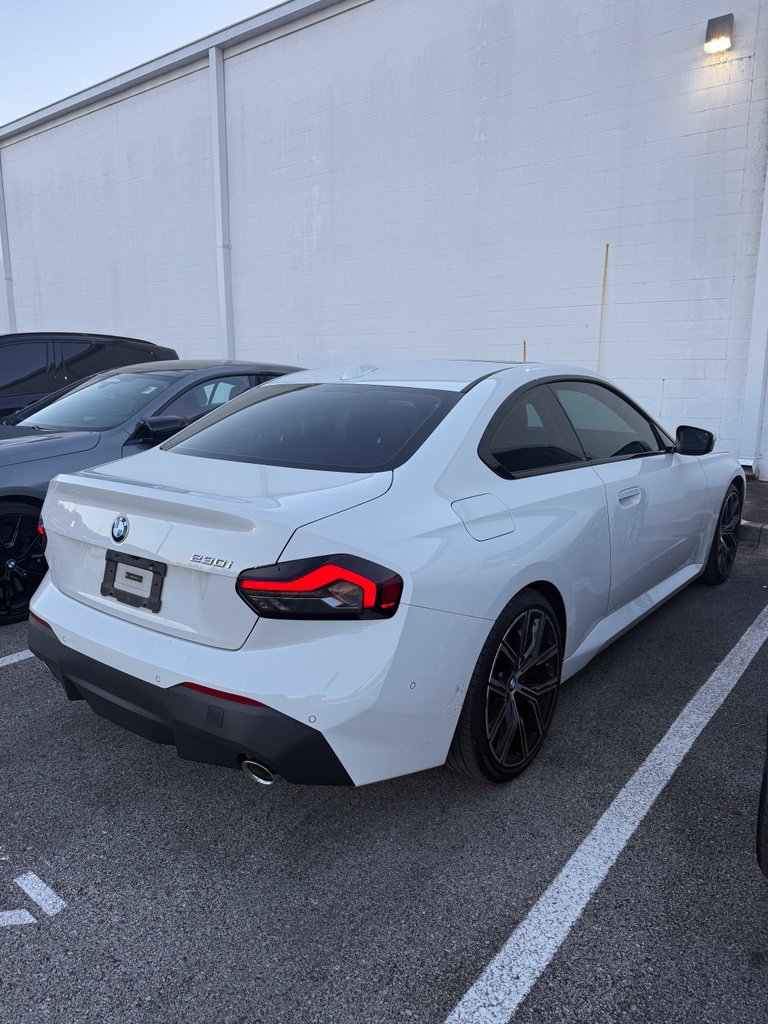 Certified 2023 BMW 230i Coupe w/ Premium Package RWD image 2