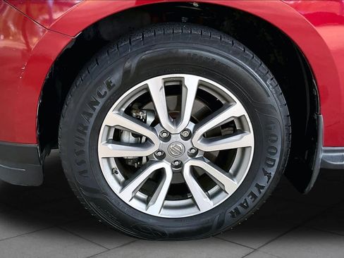 Used 2015 Nissan Pathfinder SL w/ SL Premium Package FWD image 10