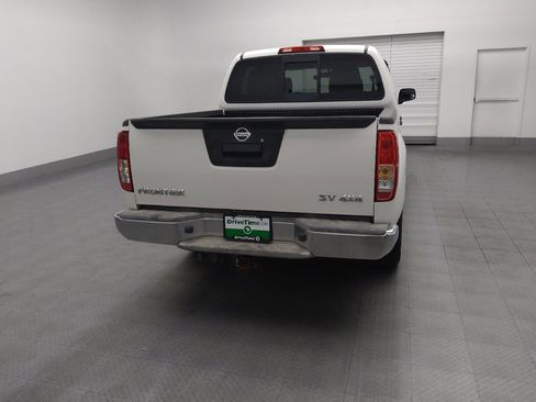 Used 2016 Nissan Frontier SV image 7