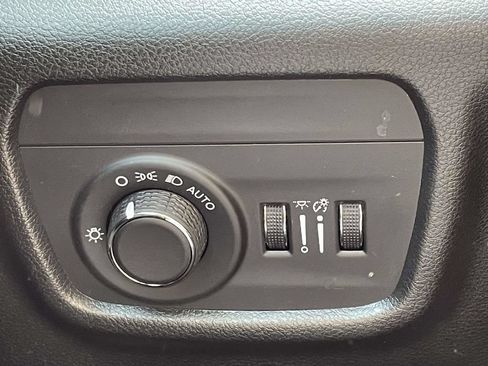 Used 2023 Jeep Grand Cherokee Altitude AWD/4WD image 28
