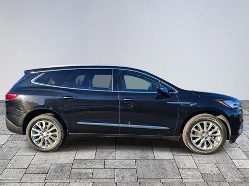 Used 2020 Buick Enclave Essence w/ Sound and Sites Package image 8