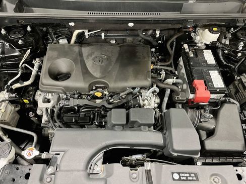 Used 2024 Toyota RAV4 XLE FWD image 10