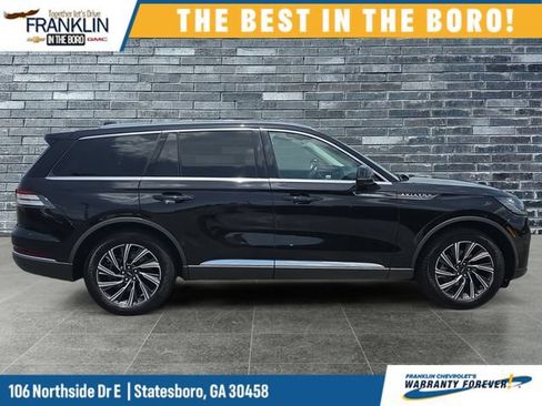 Used 2025 Lincoln Aviator AWD image 7