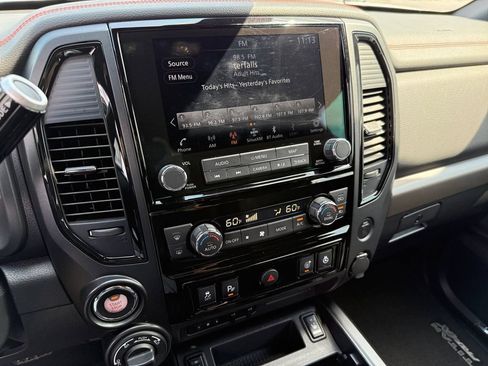 Used 2023 Nissan Titan PRO-4X w/ Pro-4x Convenience Package AWD/4WD image 18