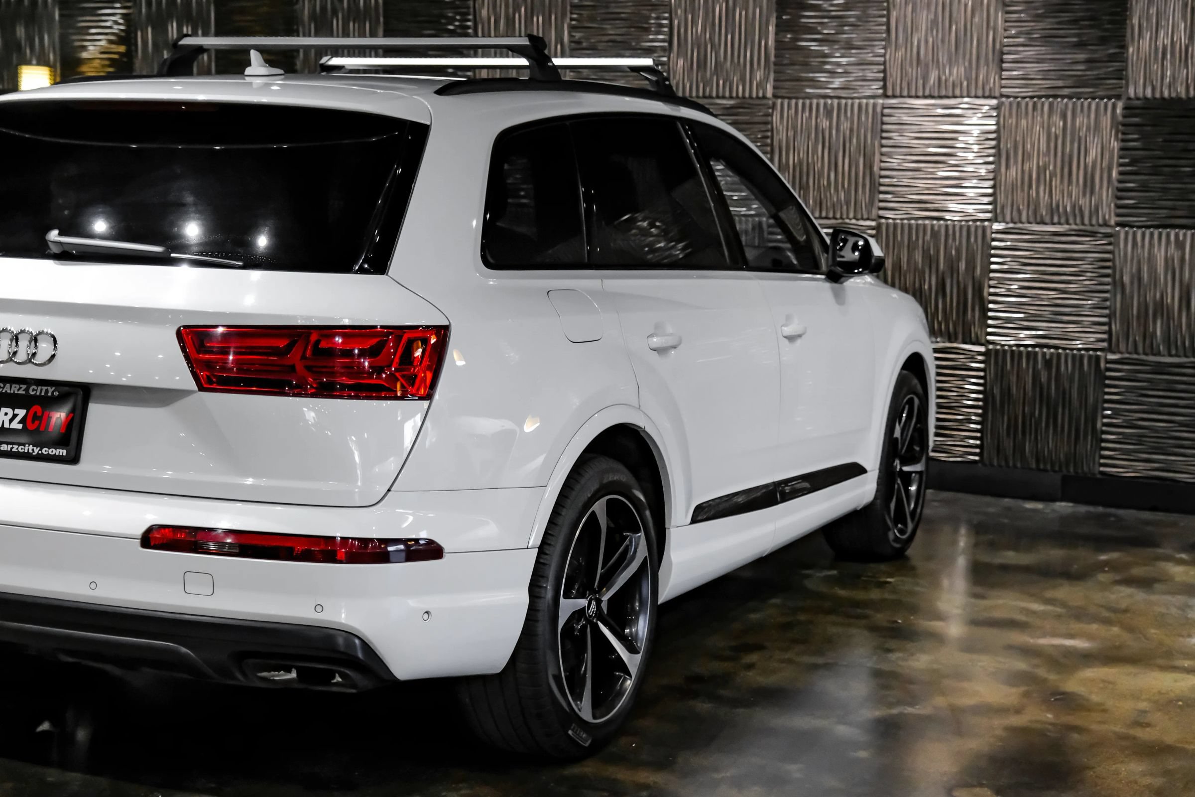 Used 2019 Audi Q7 3.0T Prestige AWD/4WD image 13