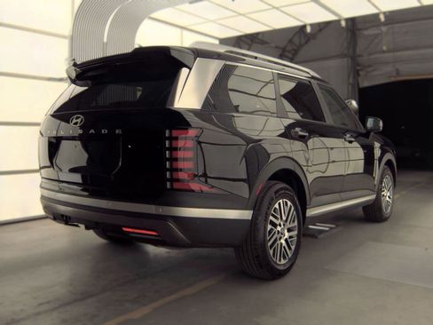 Used 2026 Hyundai Palisade SEL FWD image 9