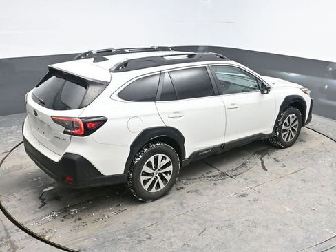 Used 2024 Subaru Outback Premium image 33