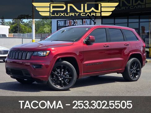 Used 2022 Jeep Grand Cherokee Laredo X AWD/4WD image 1