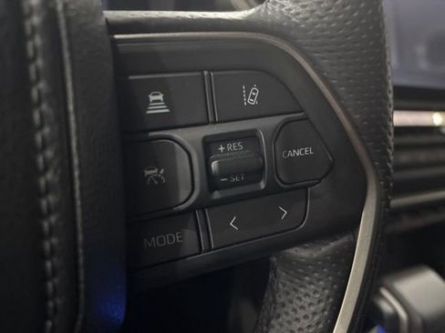 Used 2025 Toyota Tundra Limited image 34