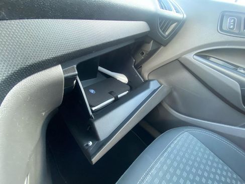 Used 2020 Ford Transit Connect XLT image 36