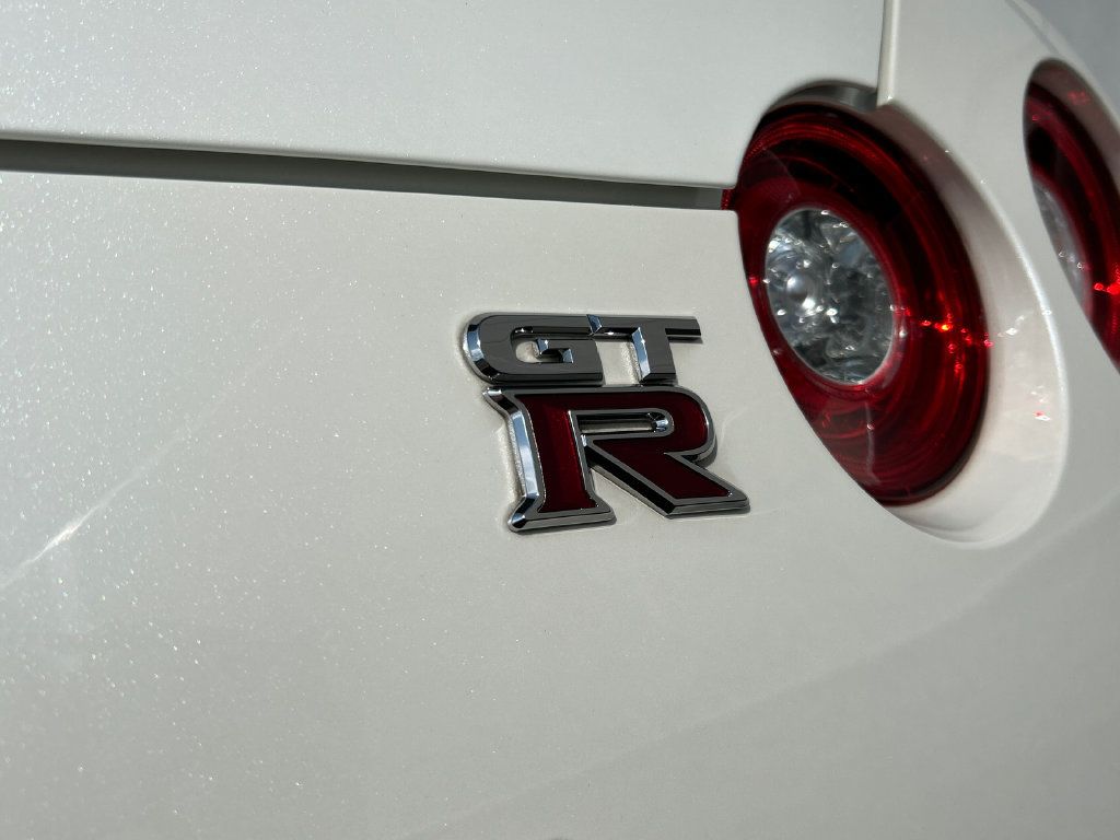Used 2015 Nissan GT-R Black Edition AWD/4WD image 23