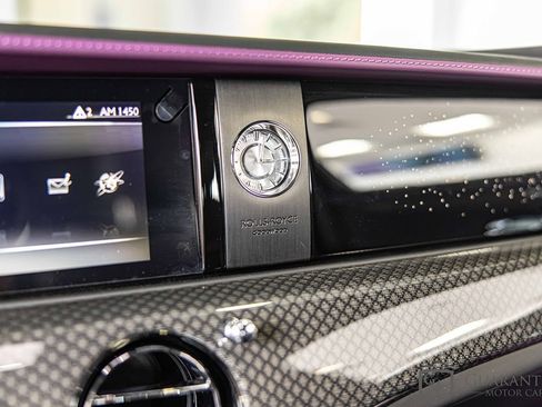 Used 2024 Rolls-Royce Ghost Black Badge image 38