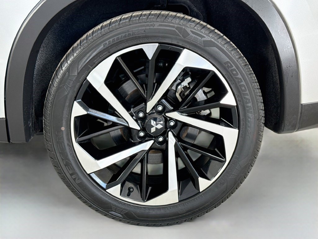 Used 2024 Mitsubishi Outlander SE FWD image 36