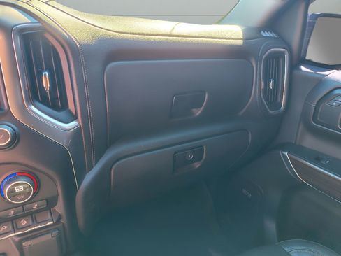 Used 2020 Chevrolet Silverado 1500 LT Trail Boss image 29