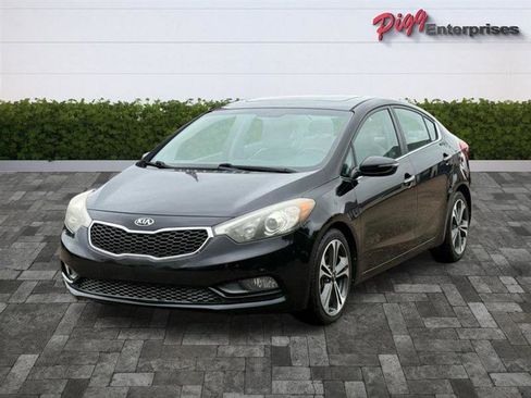 Used 2015 Kia Forte EX w/ Premium Package FWD image 4