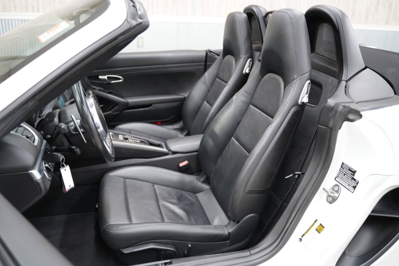 Used 2016 Porsche Boxster RWD image 28