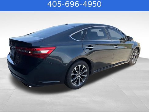 Used 2017 Toyota Avalon XLE FWD image 6