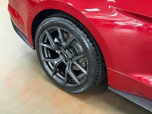 Used 2020 Ford Mustang GT RWD image 11