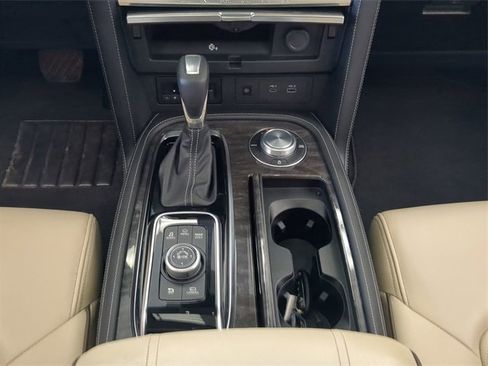 New 2024 Nissan Armada Platinum w/ Captain's Chairs Package image 17