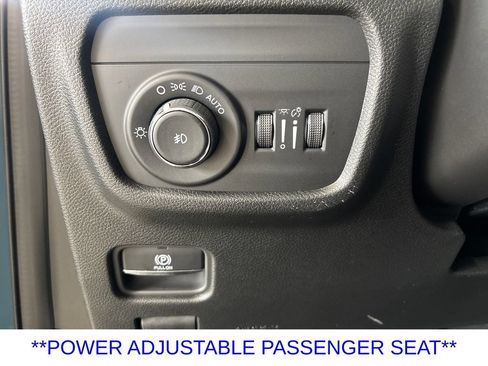 Used 2026 Jeep Grand Cherokee Limited w/ Limited Altitude Package AWD/4WD image 25