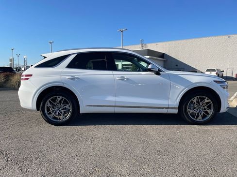 Used 2025 Genesis GV70 2.5T image 9