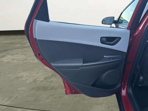 Used 2020 Hyundai Kona SE FWD image 12