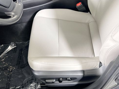 Used 2021 Lexus UX 250h w/ Premium Package image 18