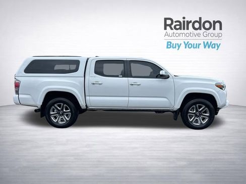 Used 2017 Toyota Tacoma Limited w/ Tow Package image 10