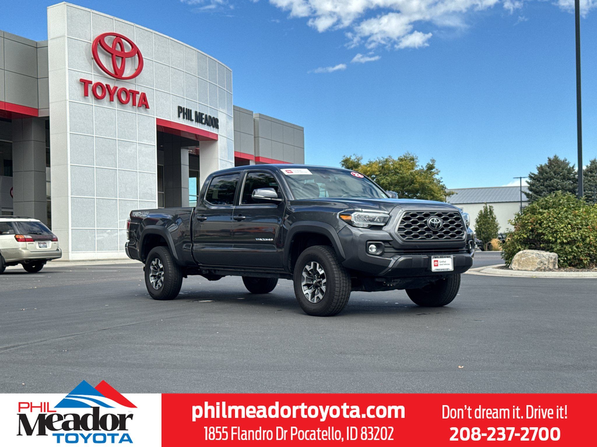 Certified 2023 Toyota Tacoma TRD Off-Road AWD/4WD image 1
