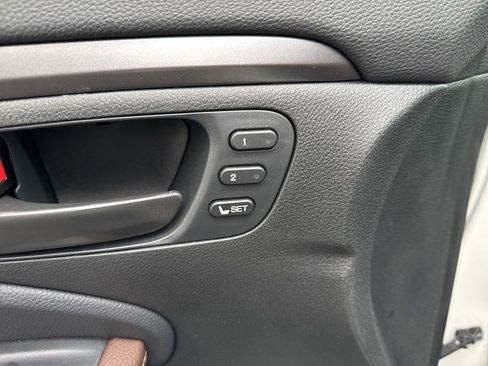 Certified 2025 Honda Passport EX-L image 8