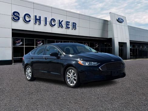 Used 2020 Ford Fusion SE FWD image 1