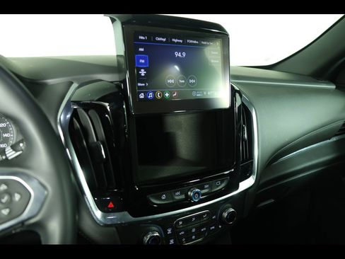 Used 2023 Chevrolet Traverse LT w/ Midnight/Sport Edition image 28