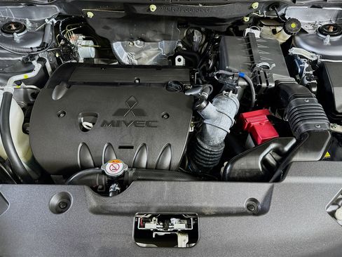 Used 2025 Mitsubishi Outlander Sport SE image 31