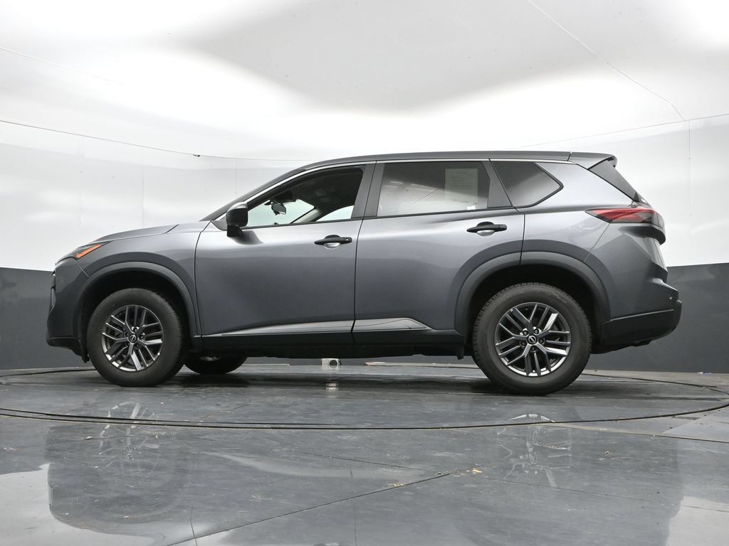Used 2024 Nissan Rogue S AWD/4WD image 46