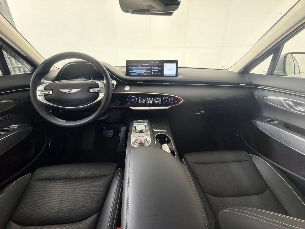 Used 2023 Genesis GV70 2.5T w/ Advanced Package AWD/4WD image 18