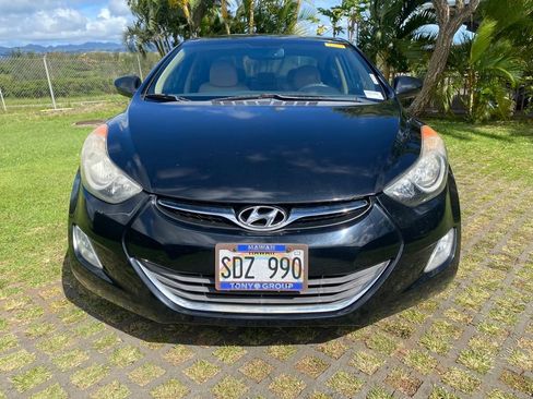 Used 2013 Hyundai Elantra GLS w/ Preferred Pkg image 2