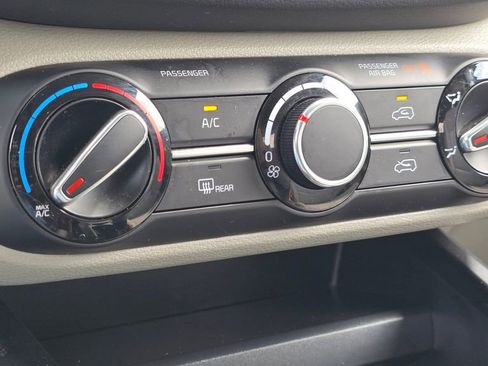 Certified 2024 Kia Soul LX w/ Option Group 015 FWD image 33