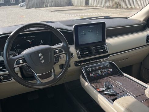 Used 2018 Lincoln Navigator Reserve w/ Technology Package image 6