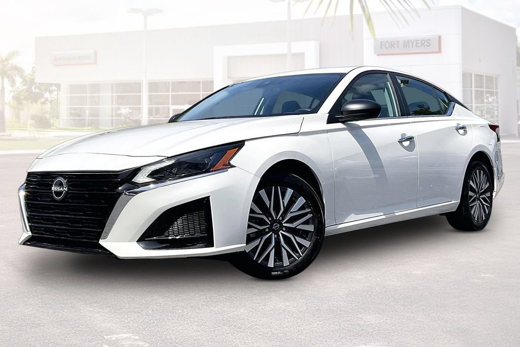 Used 2025 Nissan Altima 2.5 SV AWD/4WD image 29