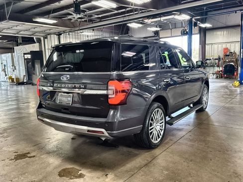 Certified 2024 Ford Expedition Limited AWD/4WD image 8