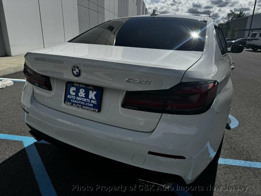 Used 2021 BMW 530i w/ Convenience Package RWD image 4
