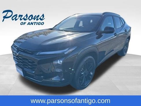 Certified 2024 Chevrolet Trax ACTIV w/ Driver Confidence Package image 1