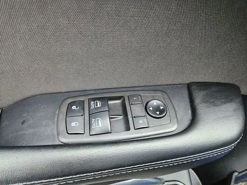 Used 2021 Dodge Challenger SXT image 15