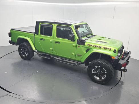 Used 2025 Jeep Gladiator Rubicon w/ Convenience Group AWD/4WD image 48