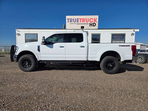 Used 2022 Ford F250 Lariat w/ Tremor Off-Road Package AWD/4WD image 2