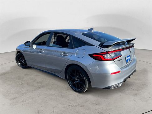 Used 2023 Honda Civic Sport image 4