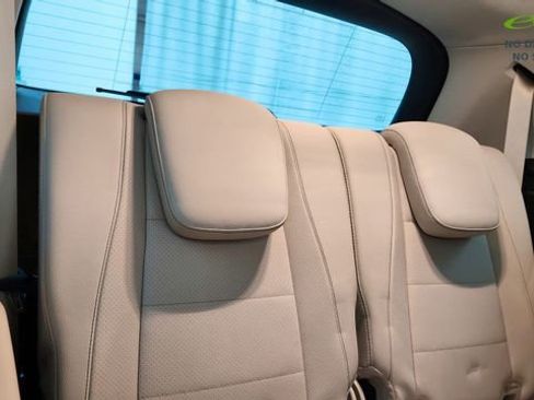 Used 2022 Mercedes-Benz GLS 450 4MATIC image 31