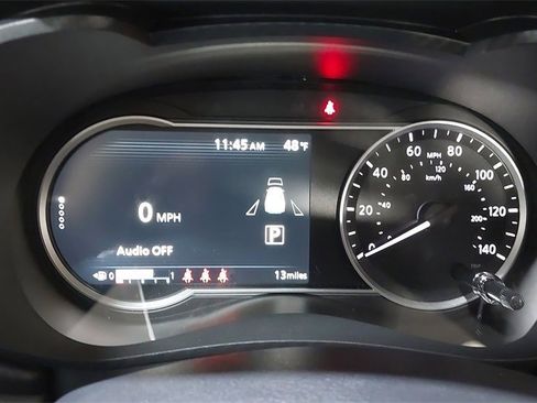 Used 2025 Nissan Versa SR w/ Trunk Package image 22